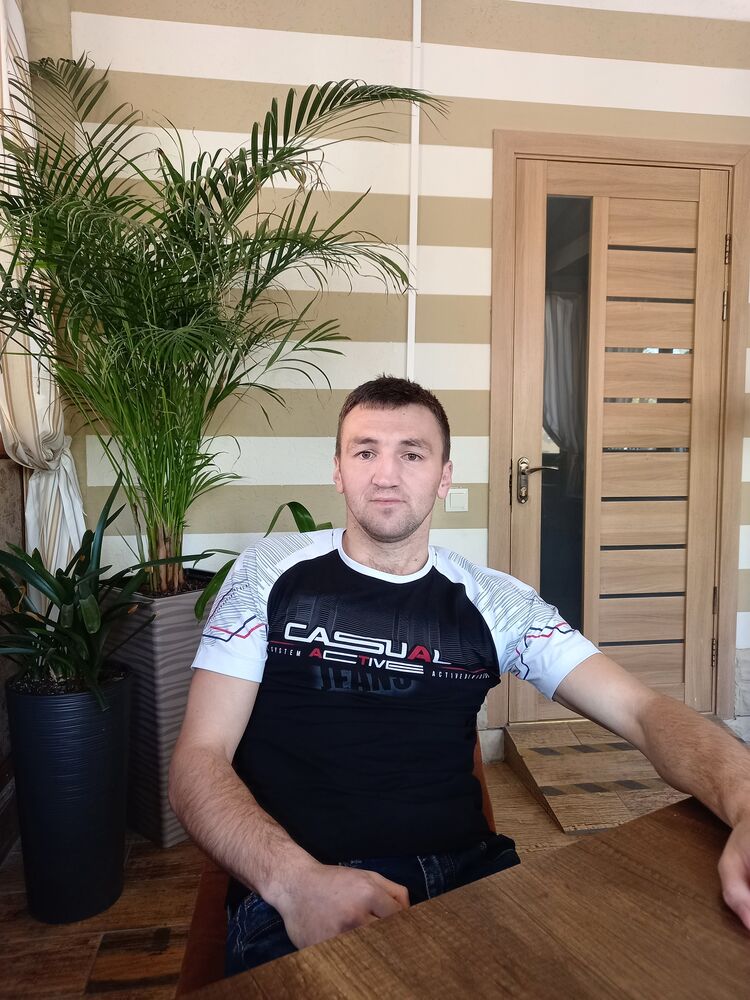  ,   Denis, 31 ,   ,   , c 