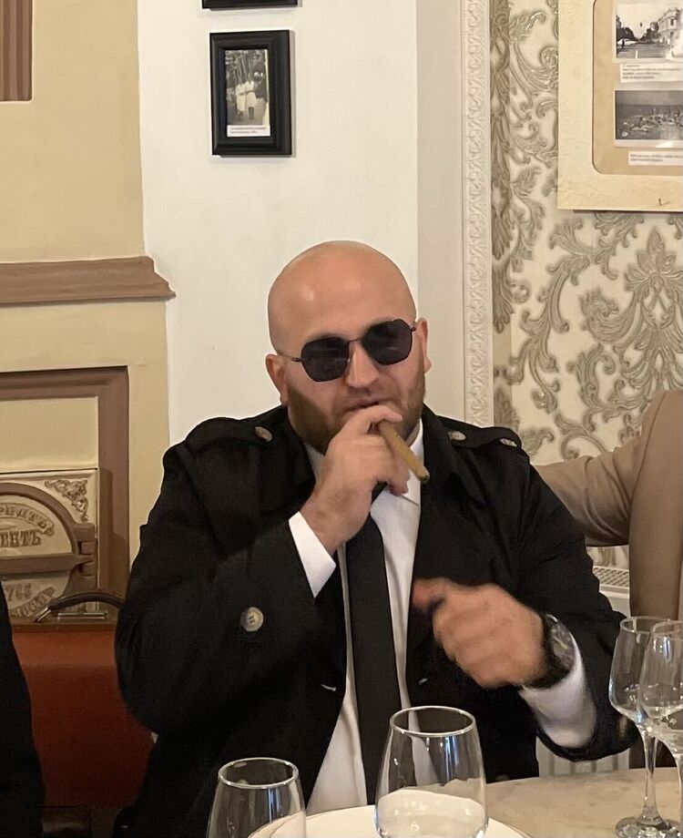 45844456  Laz ogli, 31 ,    
