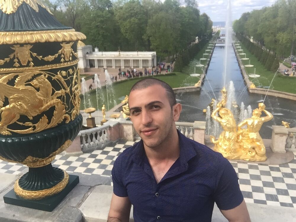  -,   Hussein, 33 ,   ,   , c 