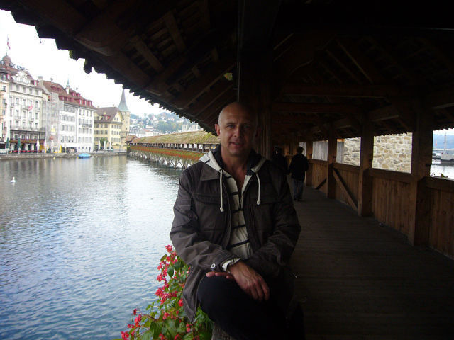  ,   Leon, 58 ,   ,   , c , 