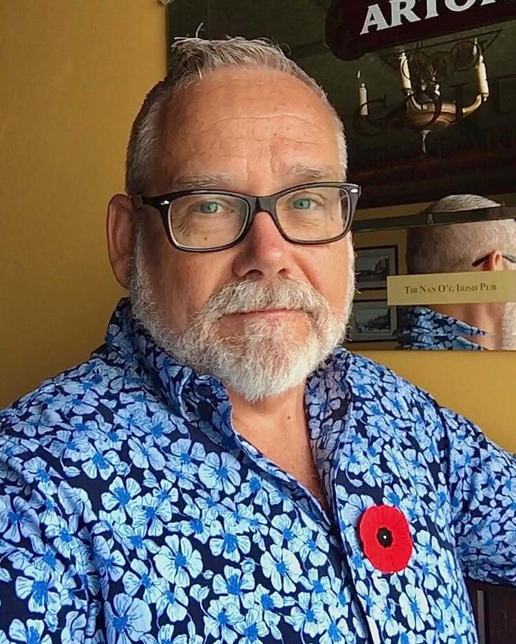  48985036  Douglas, 65 ,    Biddeford