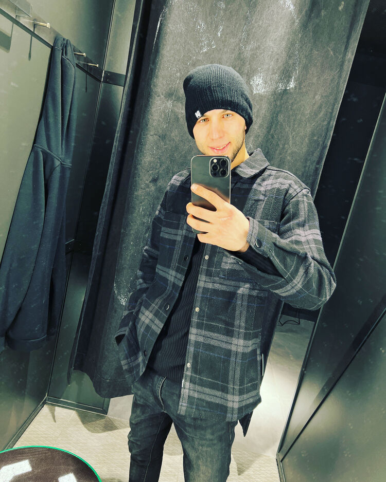   ,   Ozan, 25 ,   ,   