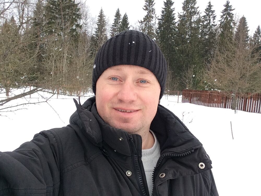  ,   John, 43 ,  