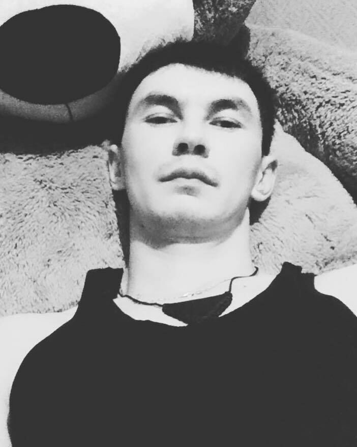  31346956  Daniar, 29 ,    