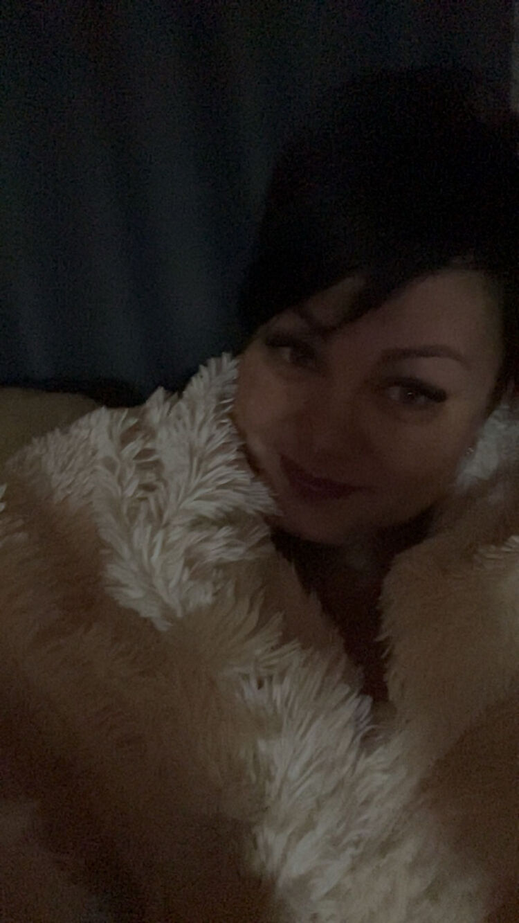  53905726  Anna, 37 ,    