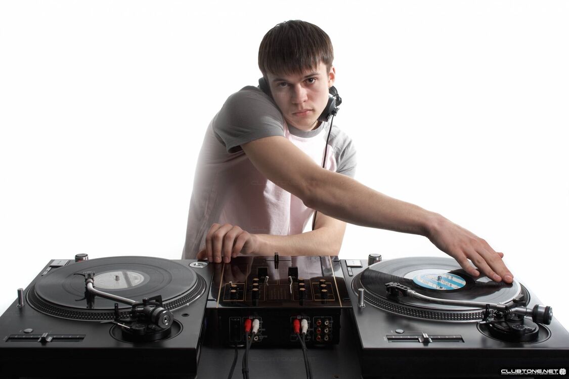  44277126  Alex, 36 ,    