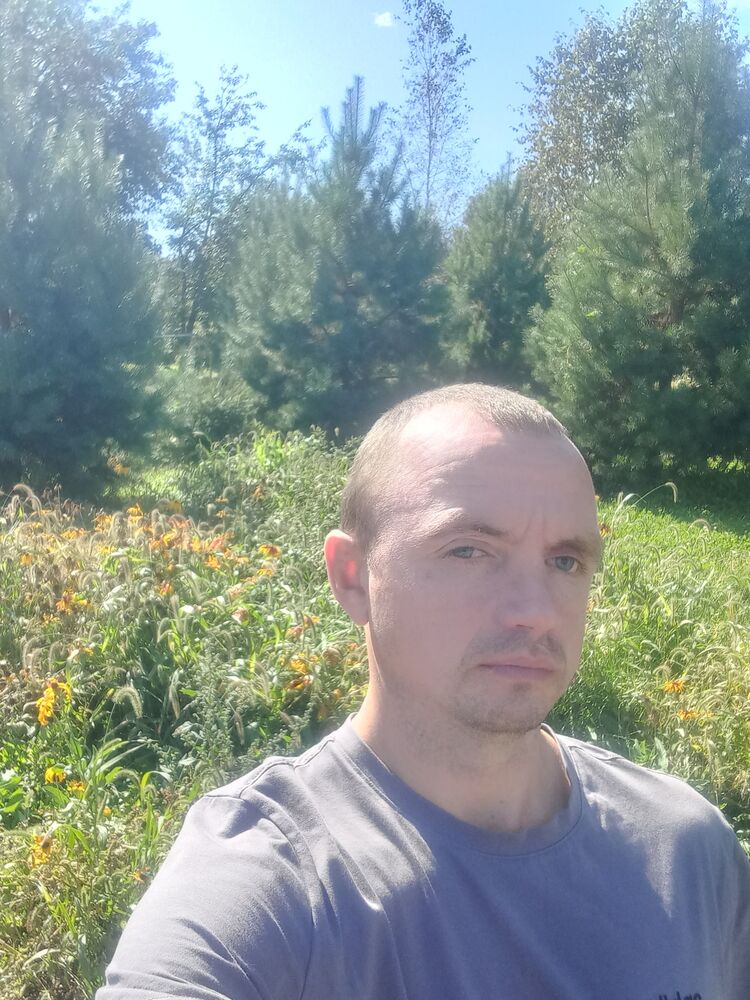  46653796  , 40 ,    