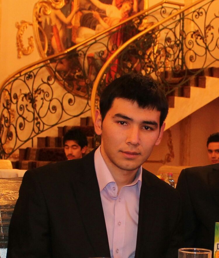  5185726  Bekzod, 35 ,    