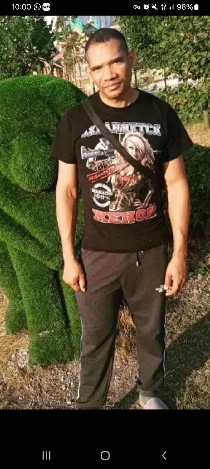  53018436  Antonio, 35 ,    
