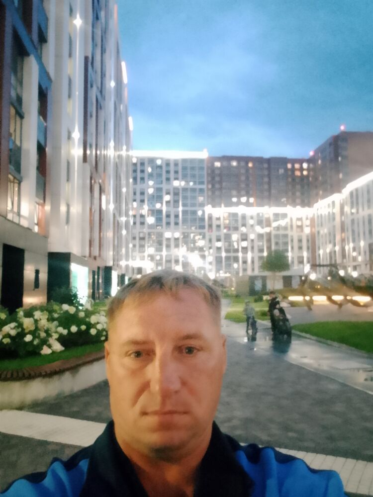  45568396  Denis, 46 ,    