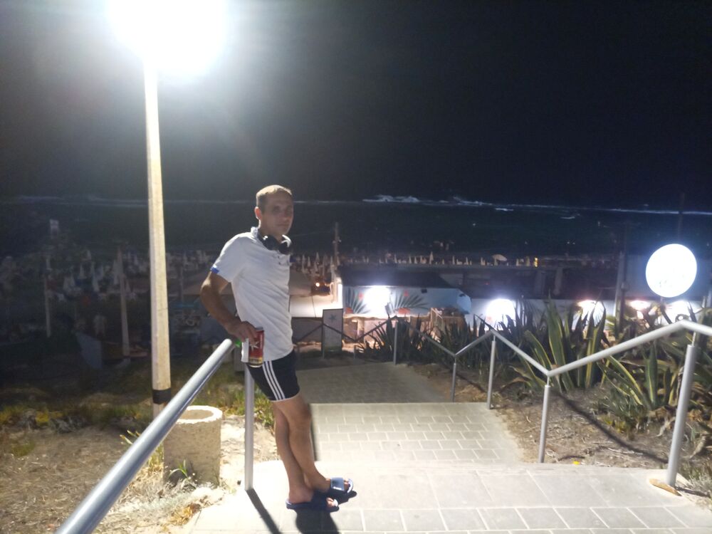  Azor,   , 43 ,   