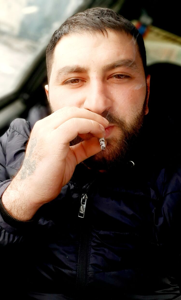  48794736  Hak, 28 ,    