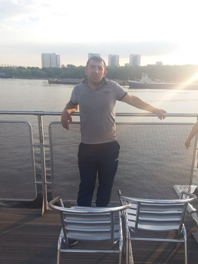  ,   Armen, 42 ,   ,   , c 