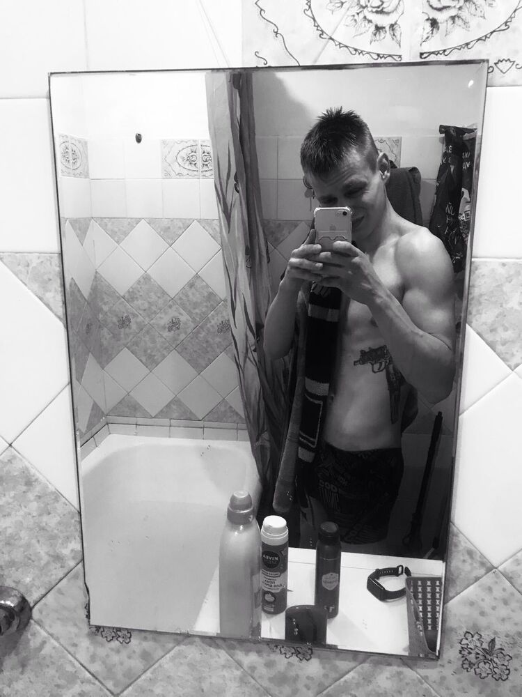  41295966  Svetozar, 26 ,    