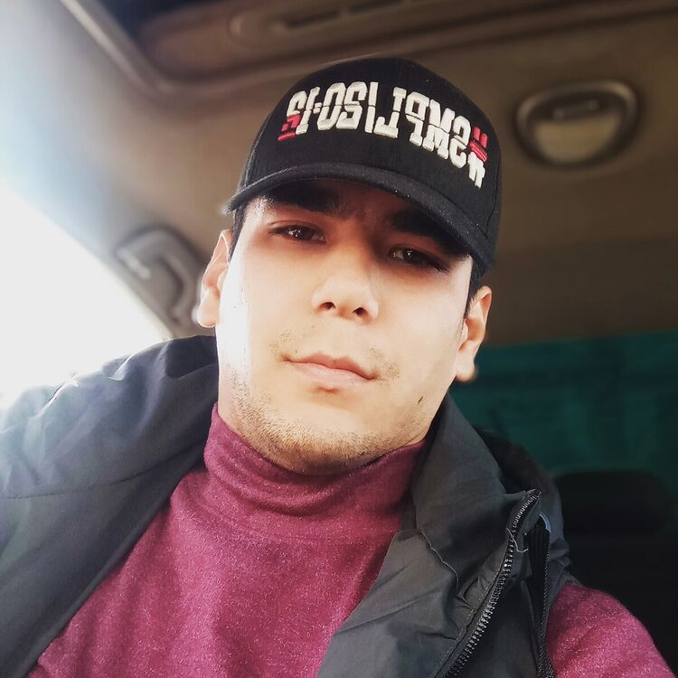  ,   Oybek, 31 ,  