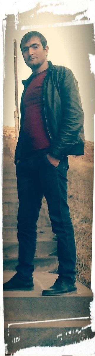  19798086  Narek, 31 ,    