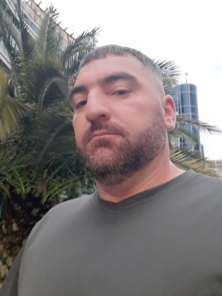  28840996  , 38 ,    
