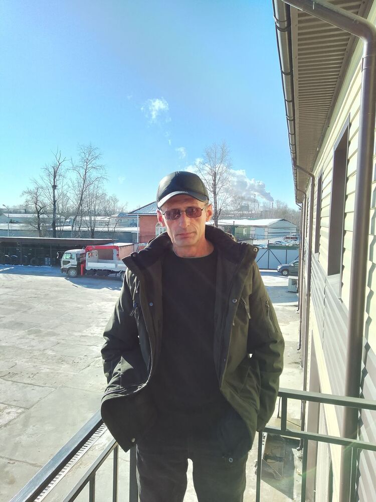  38891486  Stepan, 51 ,    