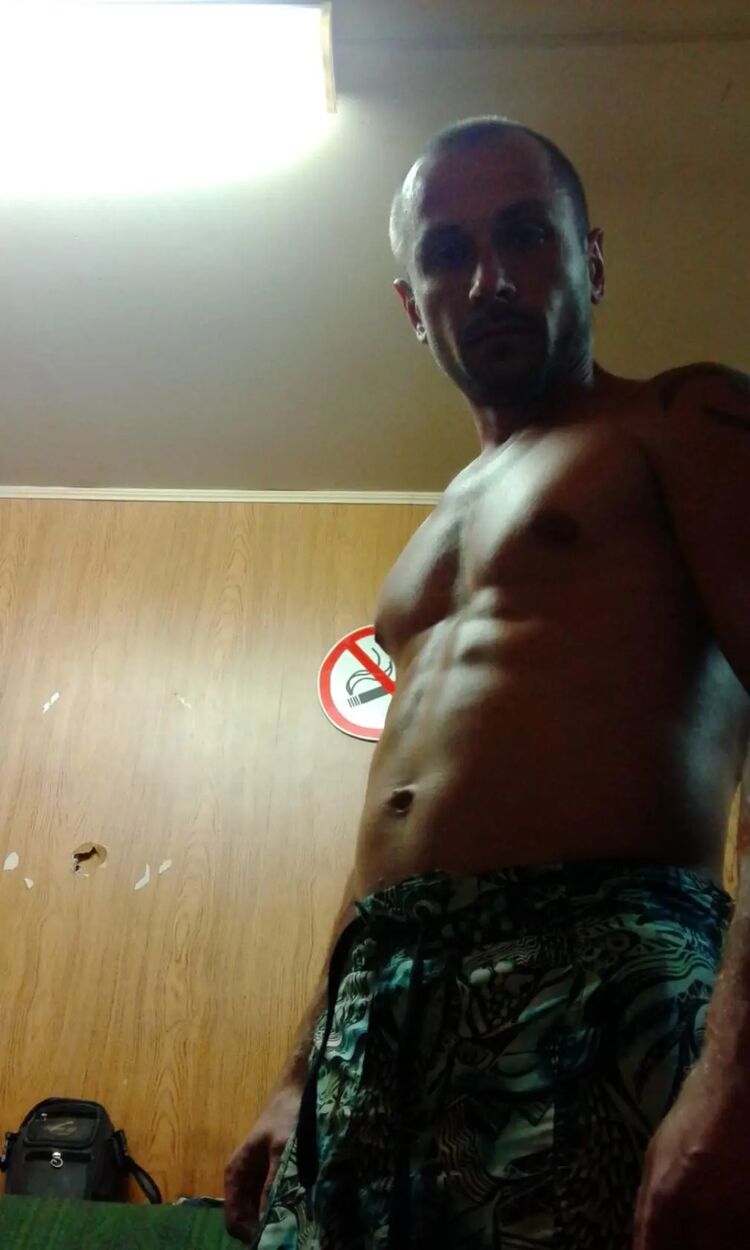  33906866  NikoS, 41 ,    -