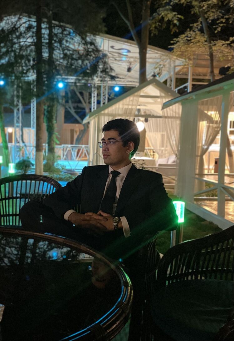  ,   Abror, 26 ,   ,   , c , 