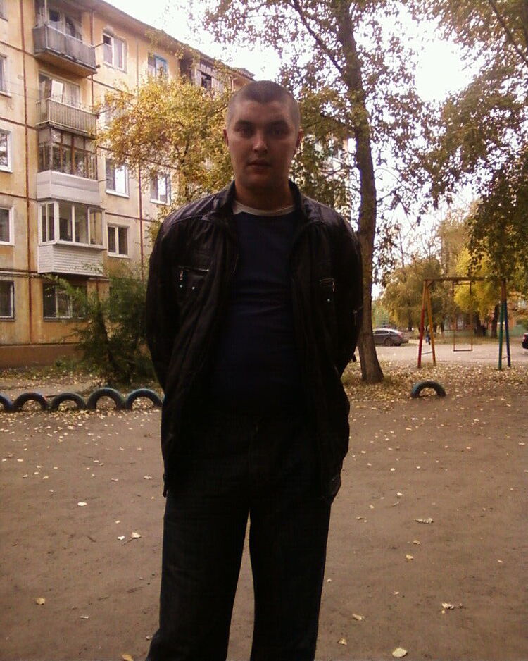  42156876  Ҹ, 37 ,    