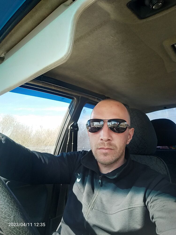  53385806  , 37 ,    