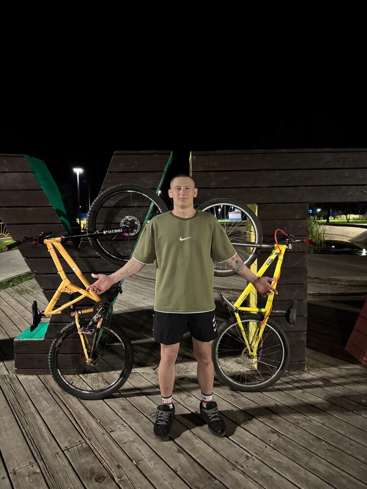  46904106  , 22 ,    