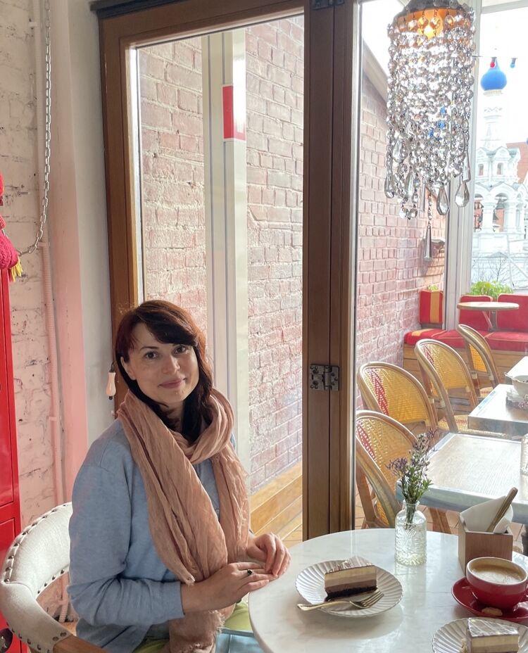  43466966  Moonlight, 37 ,    