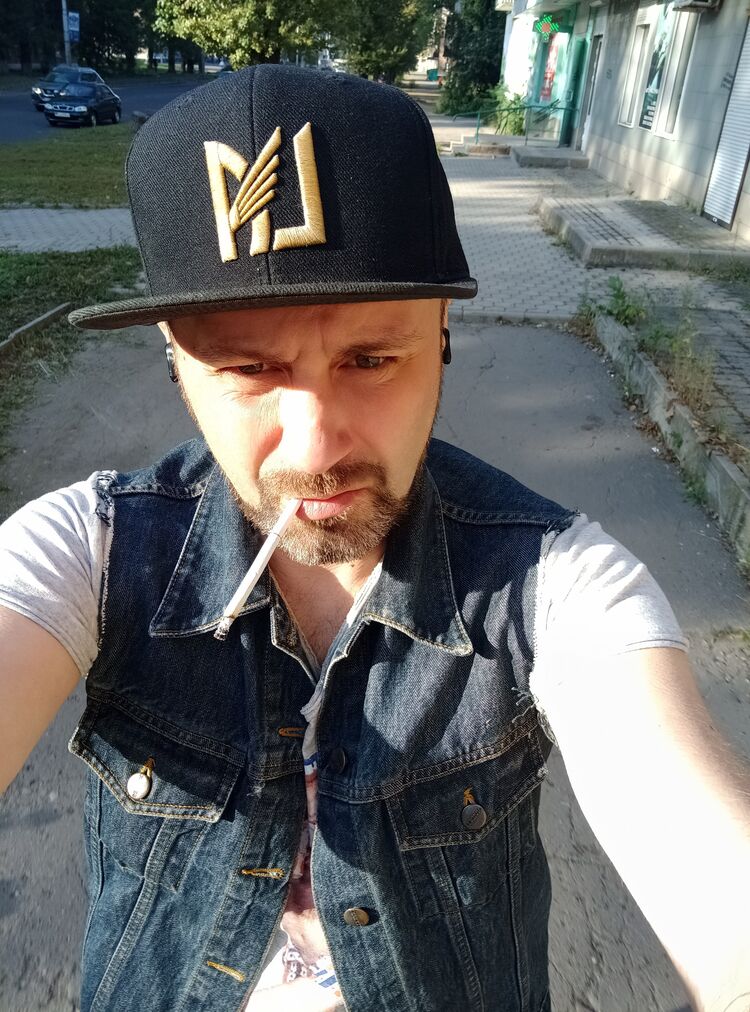  37579516  , 40 ,    