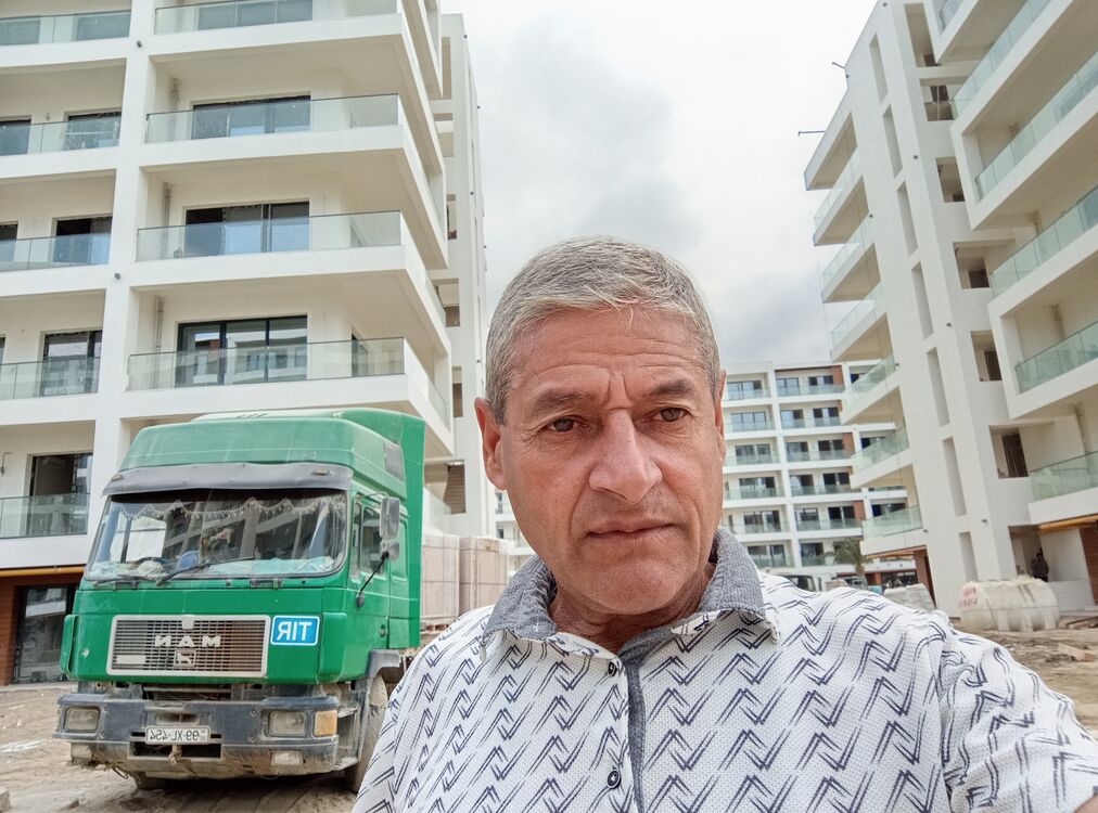  48032946  Aleksandr, 58 ,    