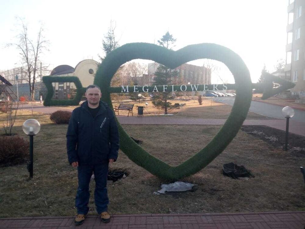  Targu Jiu,   , 45 ,   ,   , c 