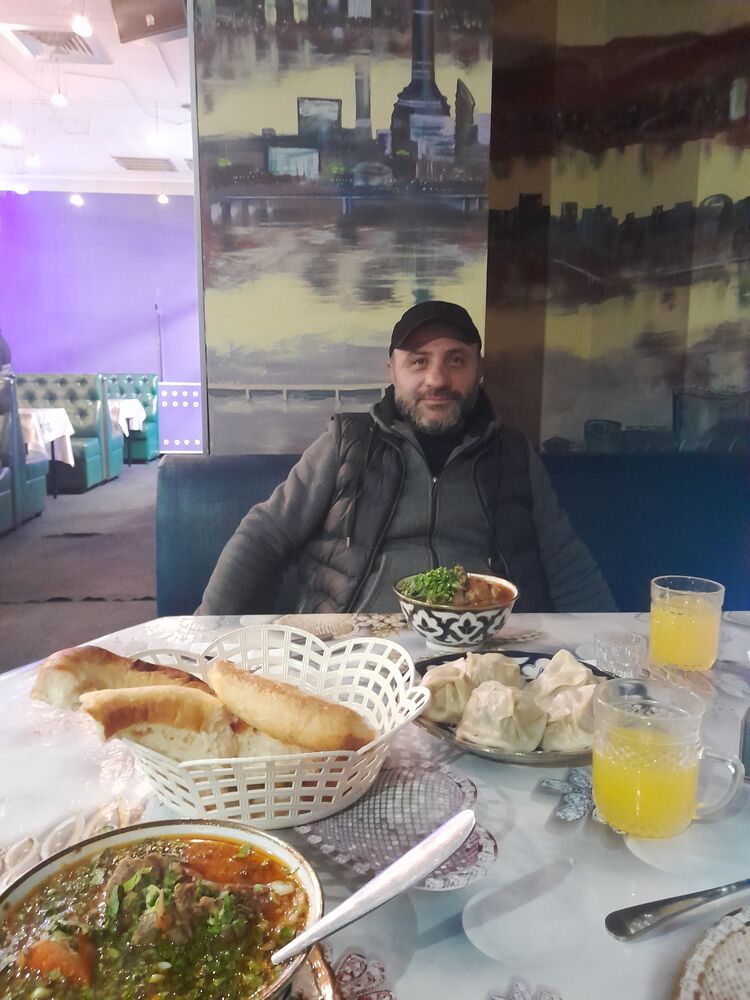  44869086  Grigori, 43 ,    
