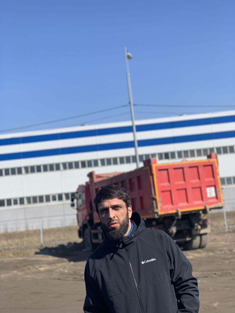  33853986  , 37 ,    -