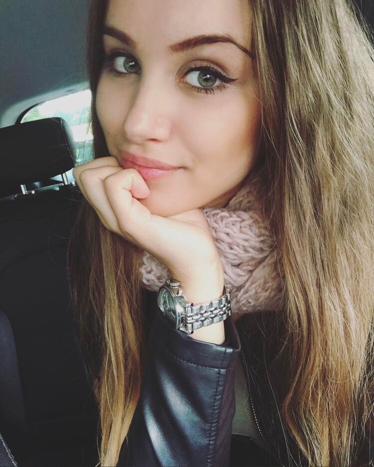  45989316  , 23 ,    
