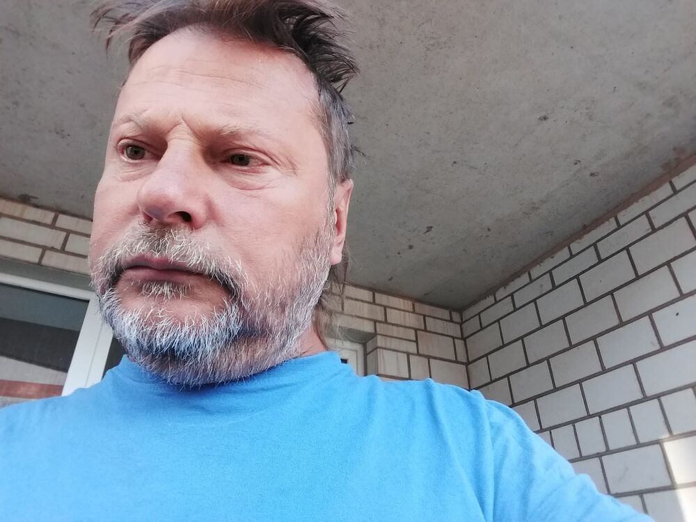  23022936  , 52 ,     