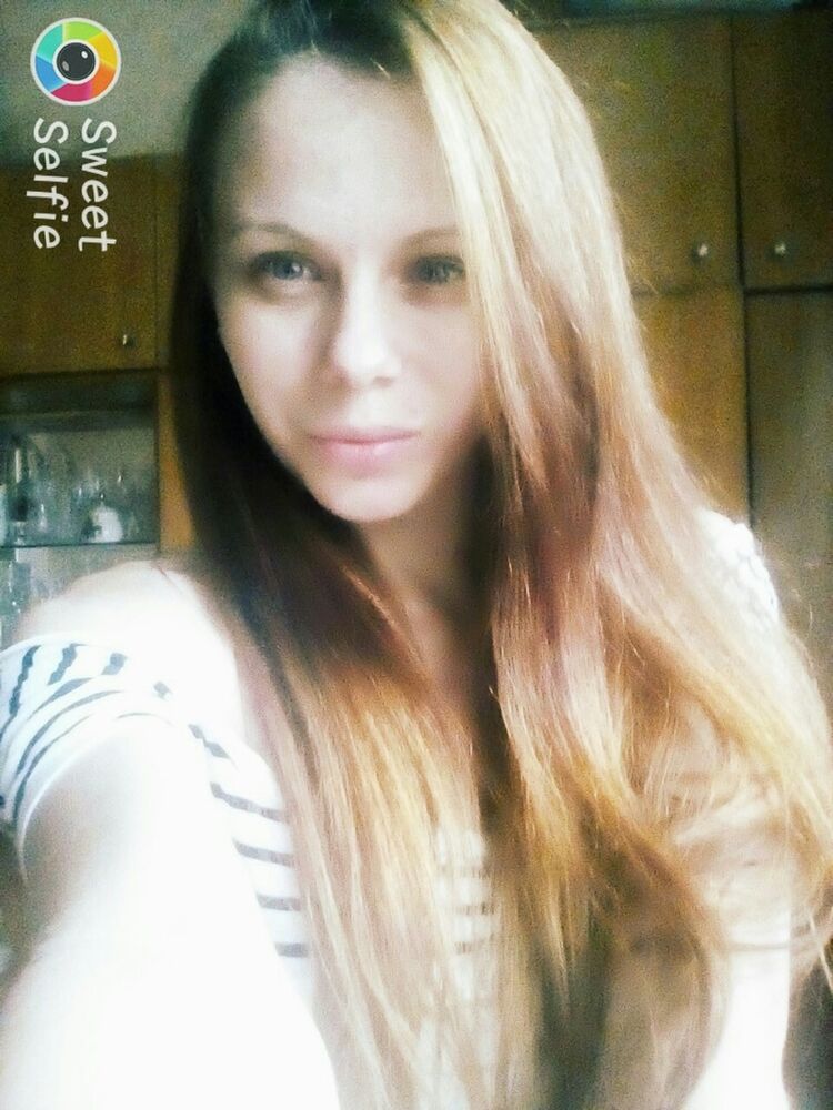  ,   Morika, 32 ,  