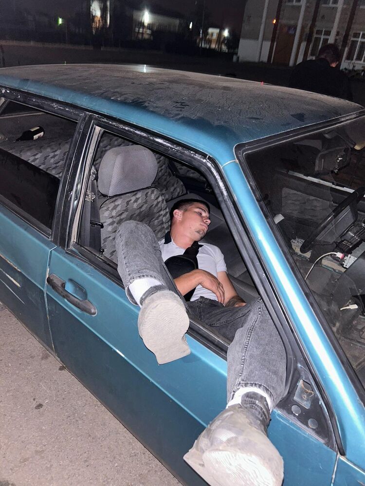  36868636  Ivan, 22 ,    