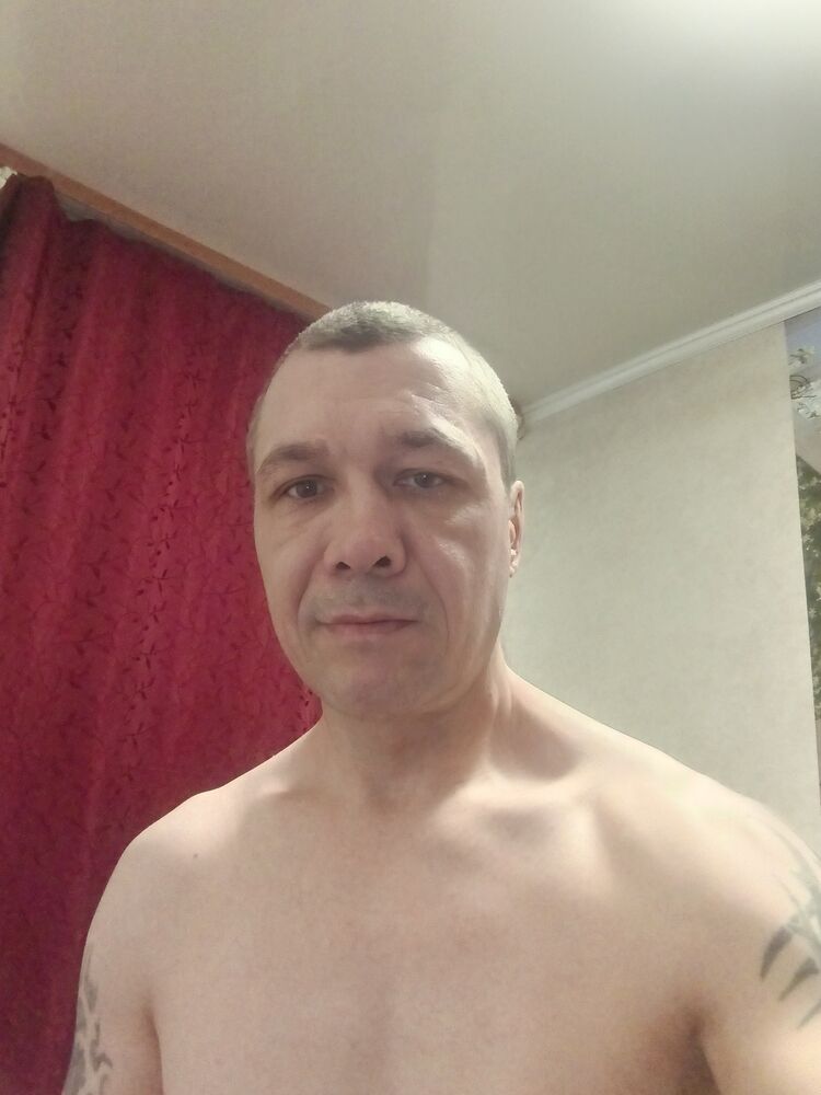  ,   Alekcei, 42 ,   ,   