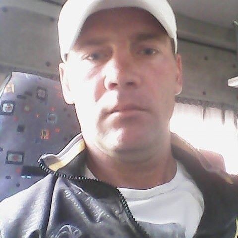  13679066  , 40 ,    