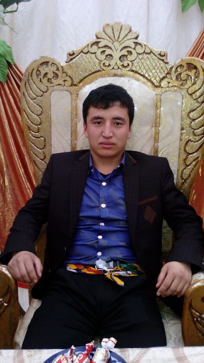  7068126  Bobur, 32 ,    
