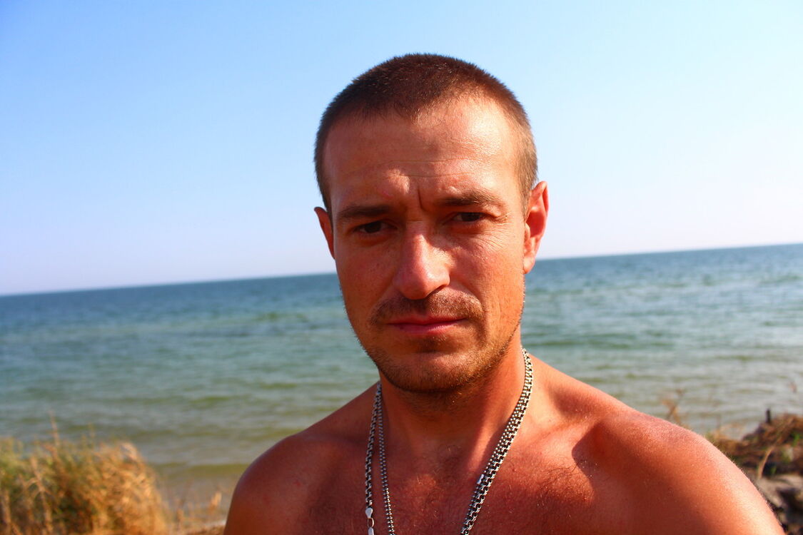  ,   Alex, 41 ,   ,   , c , 