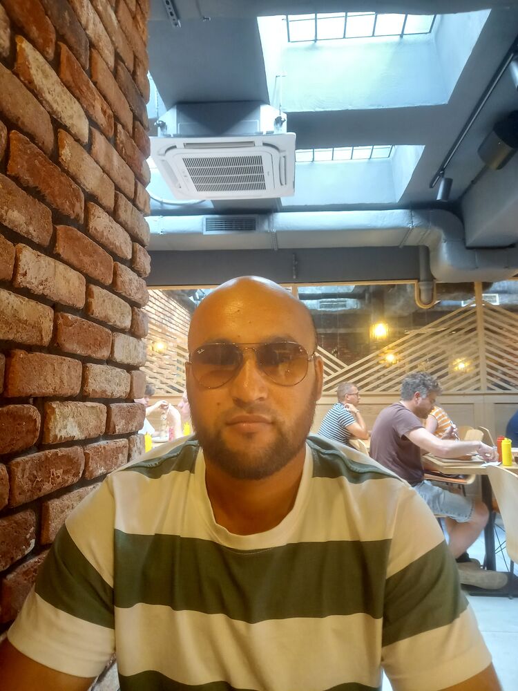  44368356  Alibek, 33 ,    