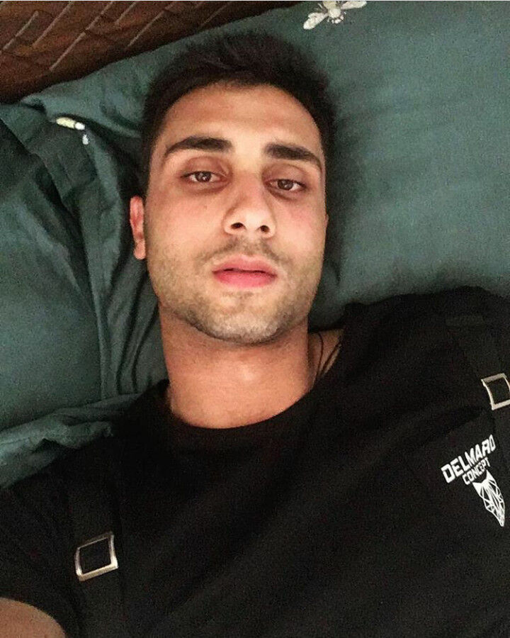  17452136  Goga, 26 ,    