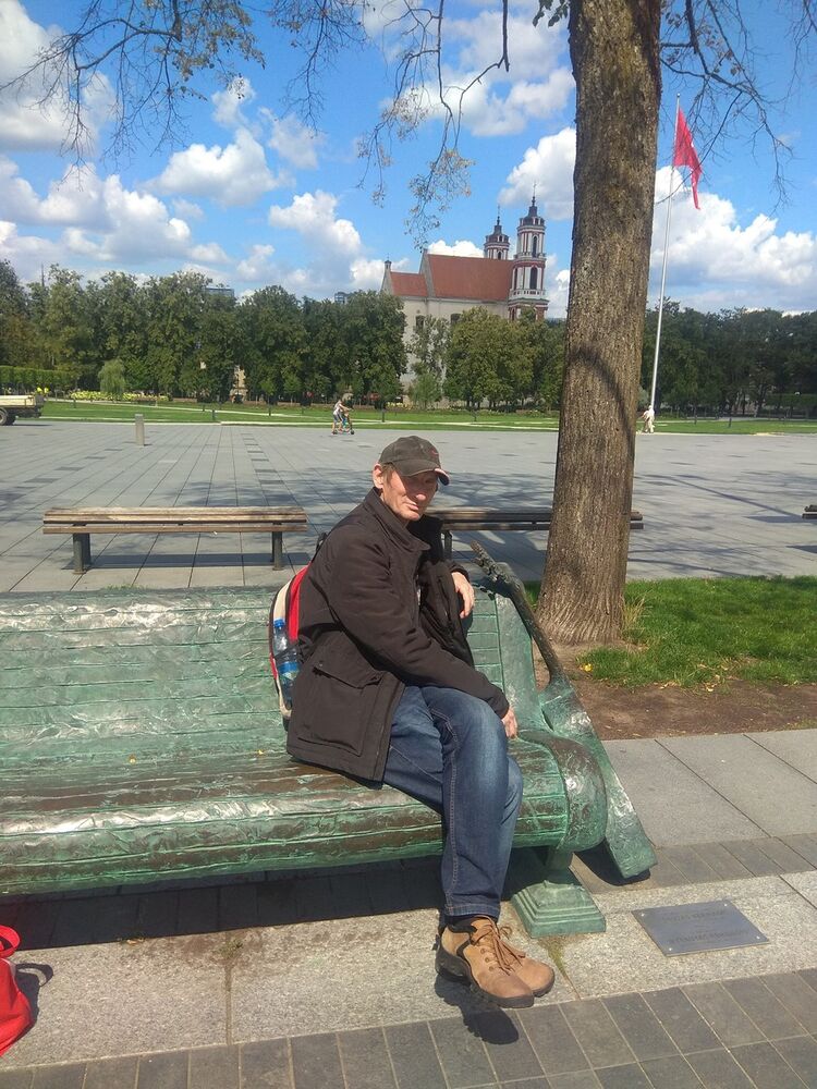  17219576  Sergej, 60 ,    