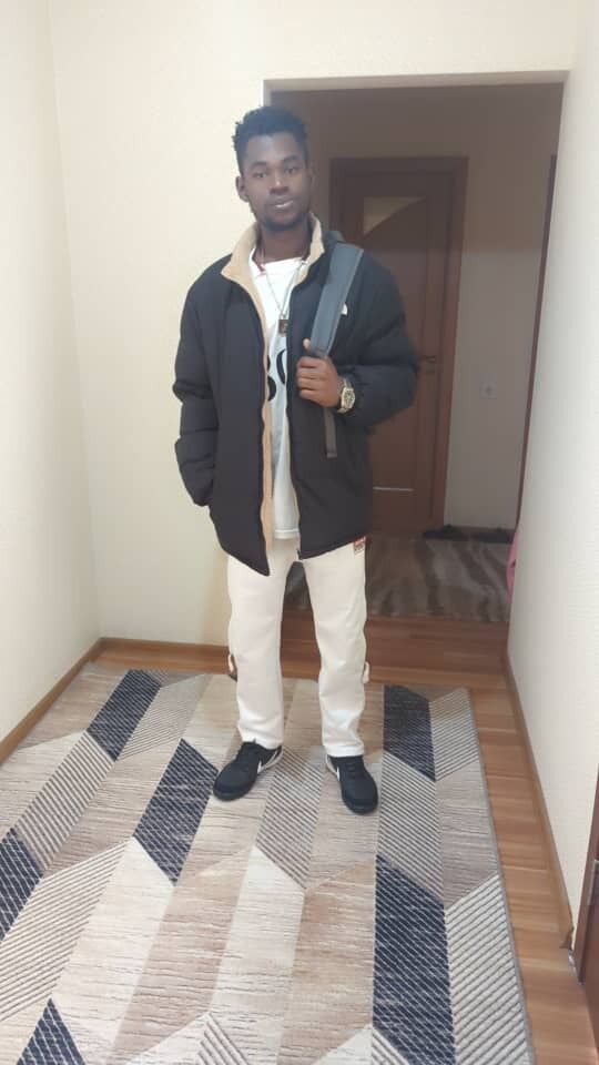  54079476  Maxime, 29 ,    