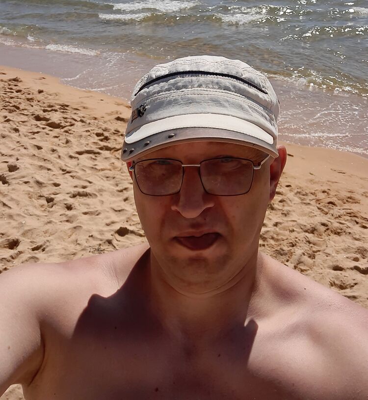  52862486  , 46 ,    --