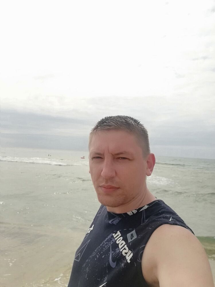  48139576  , 37 ,    