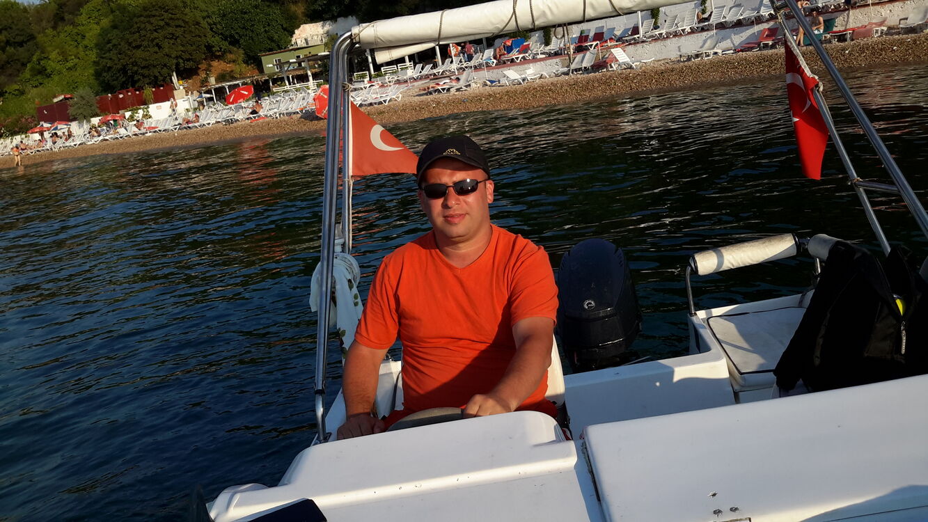  53153846  Sandro, 48 ,    