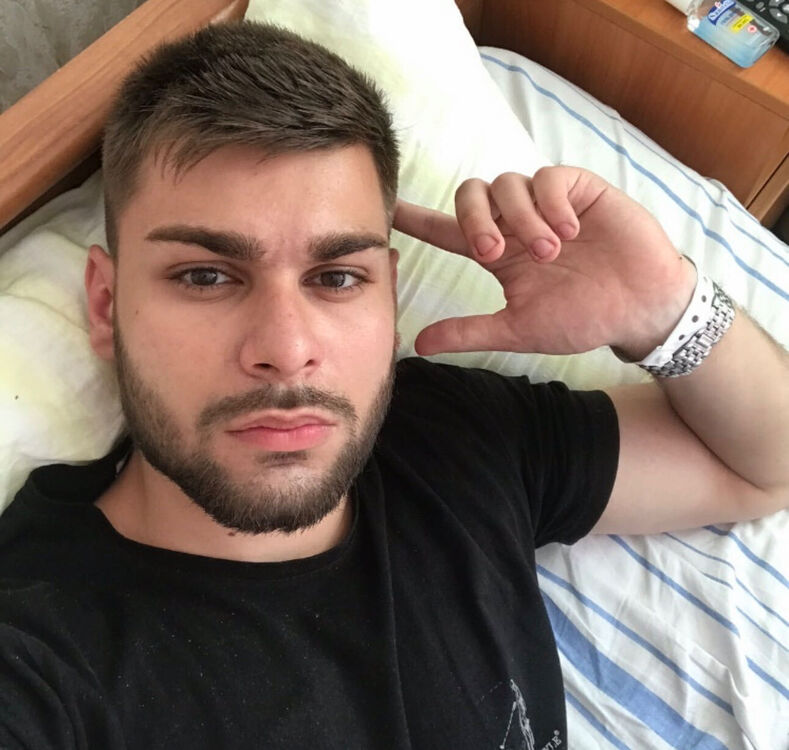  49547566  , 24 ,    