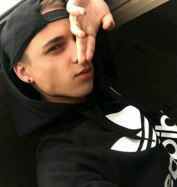  46779246  Afanasiy, 28 ,    